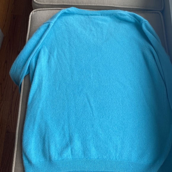Aqua Blue Cashmere V-neck Sweater - Picture 4 of 4